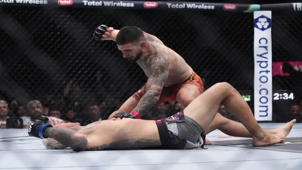 First Professional Fights and Early Career